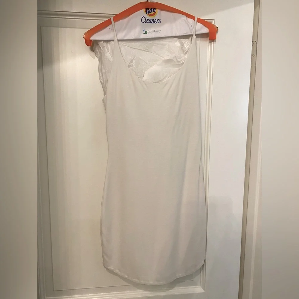 Privacy please dress - Picture 4 of 5